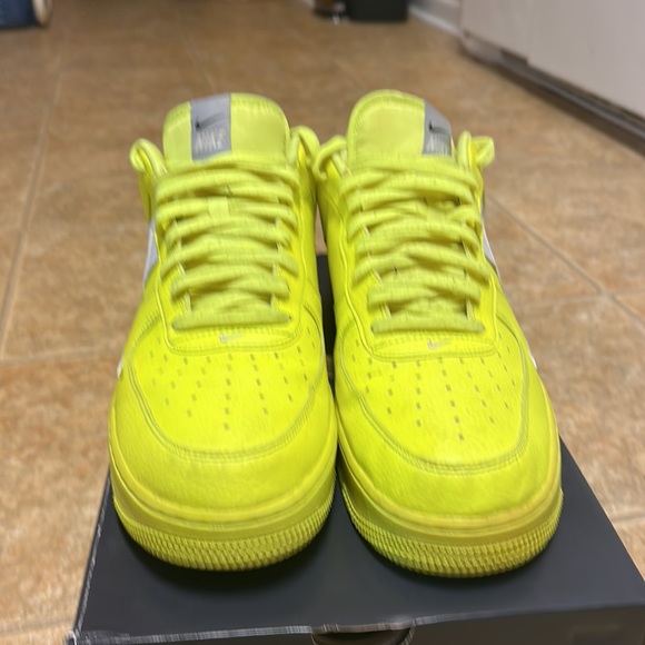 Nike Air force neon size 13 clean with little marks - Picture 4 of 4